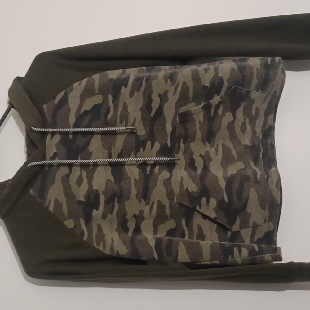 Woman's camo pullover sweater hoodie